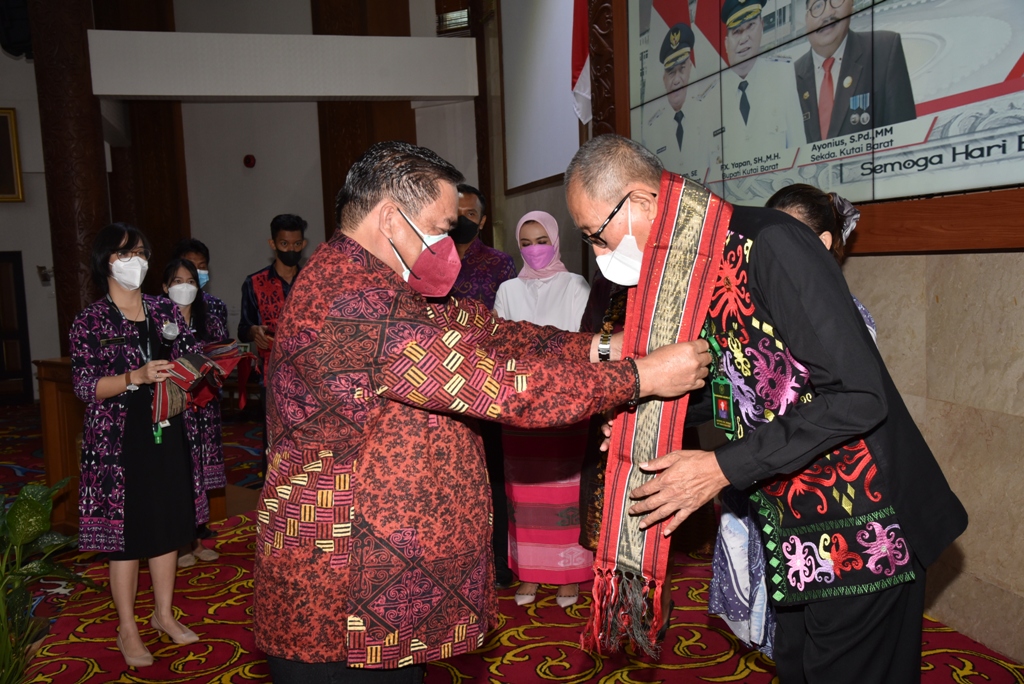 Pemkab Kubar Jalin Sinergitas Dengan Pengadilan Tinggi Provinsi